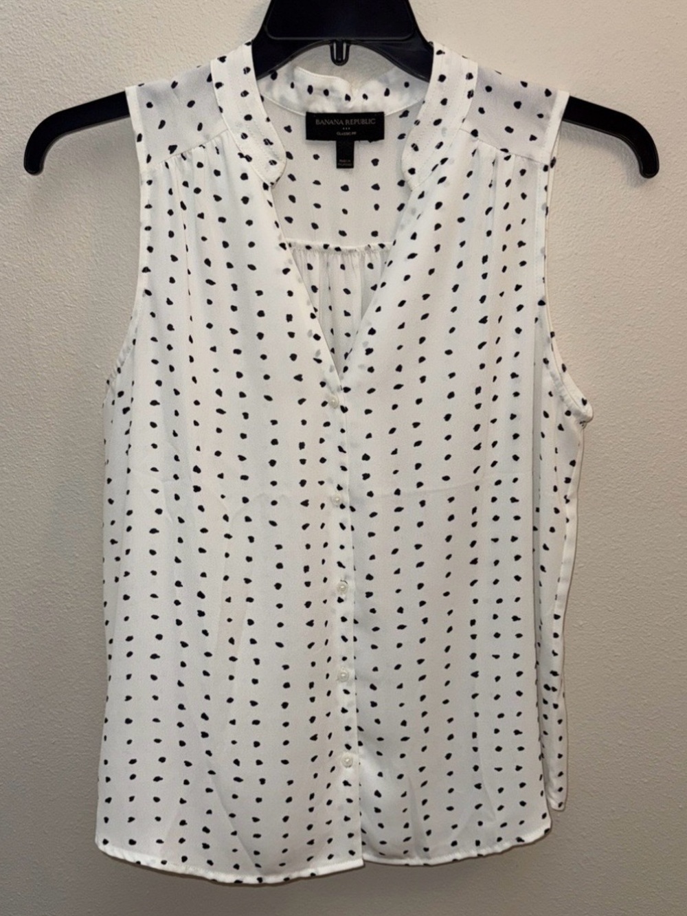 Banana Republic White & Black Polka Dot Sleeveless Blouse